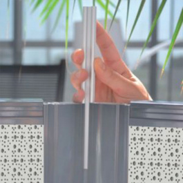 Pièce d'assemblage pour claustras acoustiques